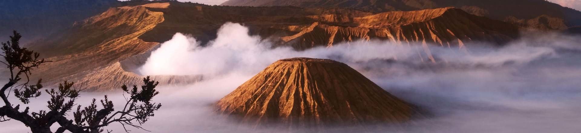 Volcanes de Java, Dragones de Komodo y Exótica Bali Volcanes de Java, Dragones de Komodo y Exótica Bali