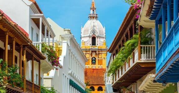 Lo Mejor de Colombia: Ciudad y Playa (vuelos domésticos incluidos)