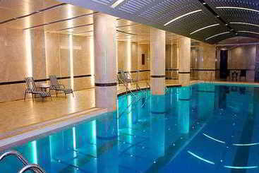 Piscină