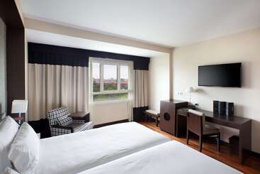 בית מלון כפרי NH Canciller Ayala Vitoria