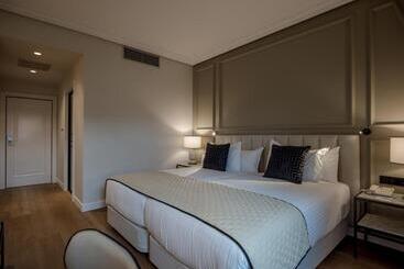 בית מלון כפרי Silken Ciudad De Vitoria