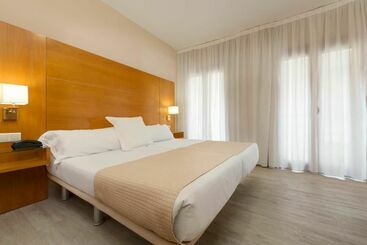 هتل Tryp Ciudad De Alicante