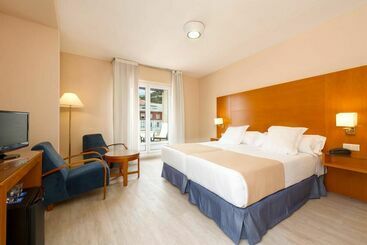 هتل Tryp Ciudad De Alicante