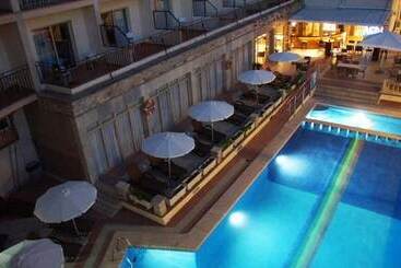 هتل Iris Only Adults