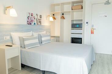 هتل Fergus Club Pineda Splash