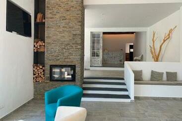 בית מלון כפרי Misty