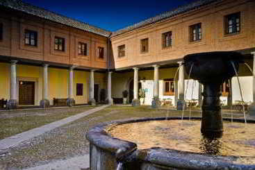 هتل Sheraton Santa María De El Paular