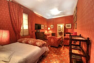 هتل Casa De Carmona