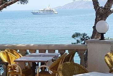 Hotel Grifeu