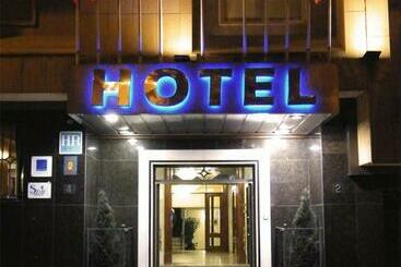 هتل Urban Salamanca