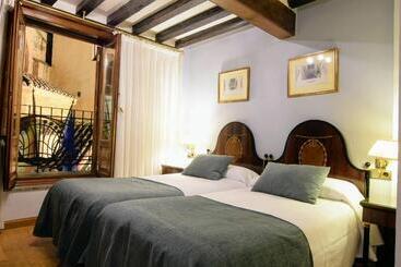 مسافرخانه Hospedium Plaza Mayor Salamanca