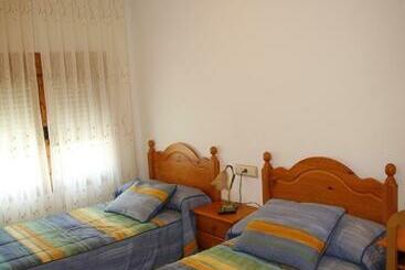 هتل Hostal Cuatro Esquinas