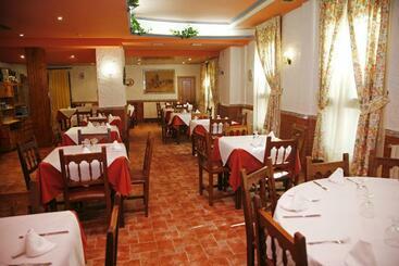 هتل Hostal Cuatro Esquinas