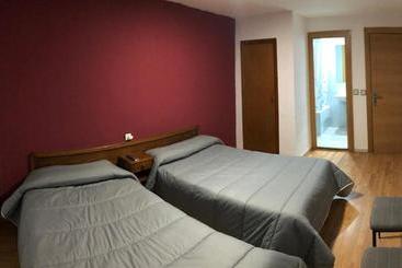 هتل Hostal El Arco