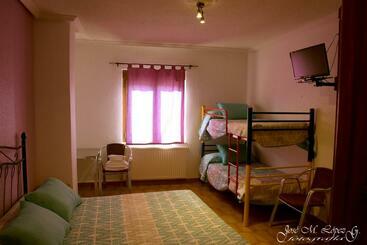 فندق Hostal Restaurante El Final