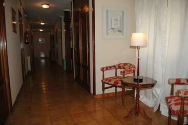 هتل Hostal El Mirador