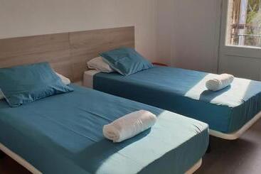 Отель Pensión La Estrella