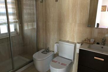 هتل Hostal Juan