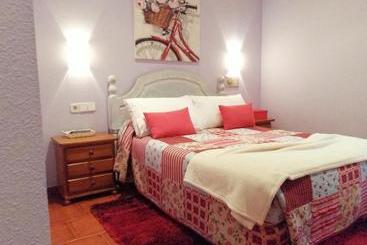فندق Hostal Mizmaya