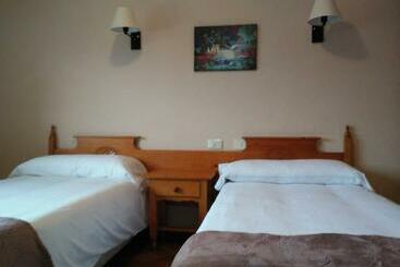 هتل Hostal San Telmo