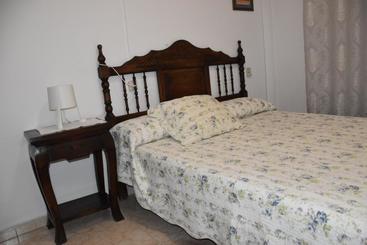 هتل Hostal La Taberna