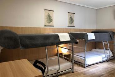 هتل Bearan Bar & Rooms
