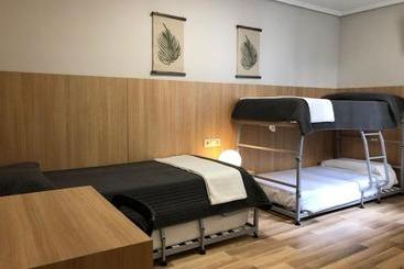 هتل Bearan Bar & Rooms