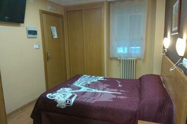 هتل Hostal Lido