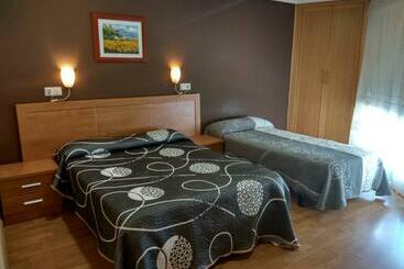 هتل Hostal Lido