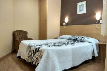 هتل Hostal Lido