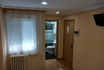 هتل Hostal Lido
