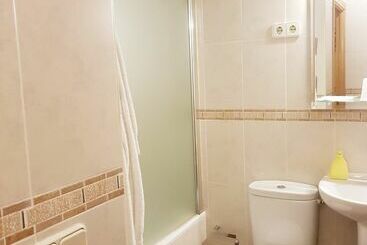 هتل Hostal Puerta Bonita Vista Alegre