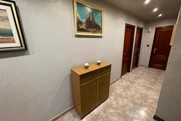 هتل Hostal La Ruta