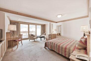 هتل Das Central – Alpine . Luxury . Life