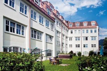 مسافرخانه Mynext   Riverside Hotel Salzburg