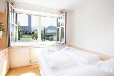 مسافرخانه Mynext   Riverside Hotel Salzburg