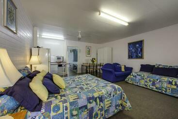 Hi way Units Motel