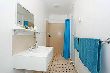 هتل Jacaranda Guest House