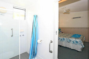 هتل Jacaranda Guest House