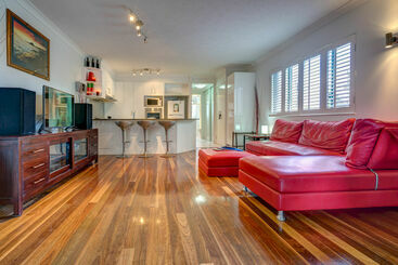 هتل Resorts United Currumbin Sands