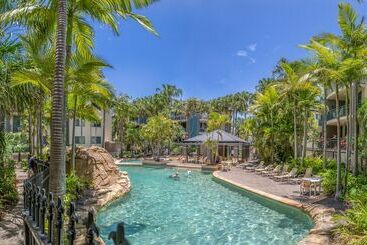 هتل Resorts United Currumbin Sands