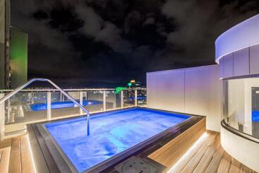 هتل آپارتمان Oaks Sydney Hyde Park Suites