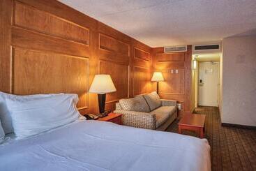 فندق Amenida Residences, Calgary