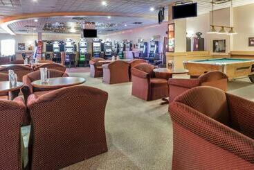 هتل Bedfort Inn & Suites