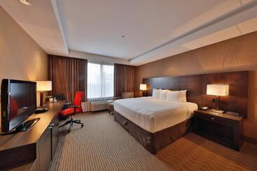 Edmonton Hotel And Convention Centre