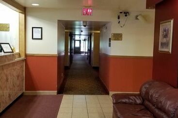 هتل Redwood Motor Inn