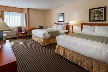 هتل Surestay  By Best Western Chilliwack