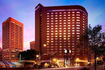 בית מלון כפרי The Westin Edmonton