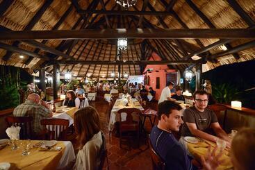 אתר נופש The Lodge At Chaacreek