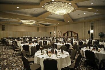 Coast Lethbridge Hotel & Conference Centre